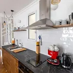 Contemporain Renove Dans Le Centre De *