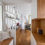 Apartmán Contemporain Renove Dans Le Centre De Paříž