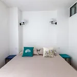 Contemporain Renove Dans Le Centre De Apartmán
